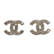 Pre-owned Metal earrings Chanel Vintage , Gray , Dames