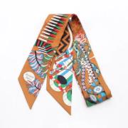 Pre-owned Silk scarves Hermès Vintage , Multicolor , Dames