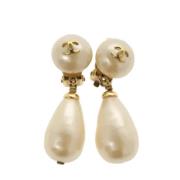 Pre-owned Leather earrings Chanel Vintage , White , Dames