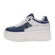 Blauwe denim sneakers met hoge plateauzool Guess , Blue , Dames