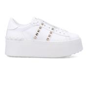 Studded Leren Flatform Sneaker Valentino Garavani , White , Dames