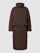 Gewatteerde lange jas met klepzakken, model 'Lumus'