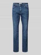 Regular slim jeans met labeldetail, model 'Josh'