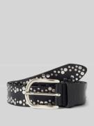 Riem van leer met studs en doornsluiting