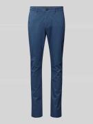 Slim fit chino met achterzakken