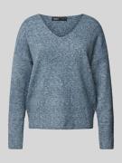 Pullover met V-hals, model 'RICA'