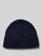 'Beanie met labelbadge