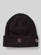 Beanie met labeldetail