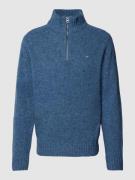 Gebreide pullover met korte ritssluiting