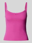 Top met strikdetail