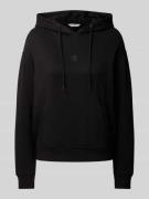 Hoodie met extra brede schouders, model 'Ima Q'