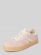 Sneakers met labeldetails
