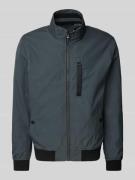 Regular fit outdoorjack met opstaande kraag en contrasterende details