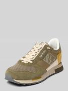 Sneakers van leermix met vetersluiting en labeldetail
