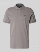 Regular fit poloshirt met knoopsluiting en labelstitching
