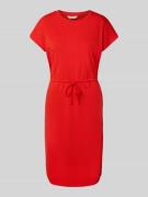 Knielange jurk met tunnelkoord, model 'PANDINNA'