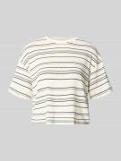 T-shirt met extra brede schouders, model 'Jaxine Bahara'