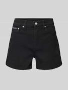 Korte mom fit jeans met gerafelde zoom