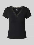 T-shirt met V-hals