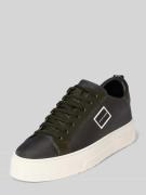 Leren sneakers met labelapplicatie