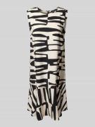 Knielange jurk met ronde hals, model 'Wenola'