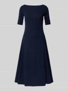 Midi-jurk met ronde hals, model 'MUNZIE'