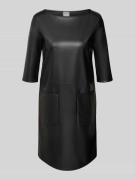 Smalle jurk in kunstleerlook