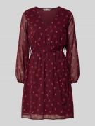 Getailleerde vrijetijdskleding met ballonmouwen, model 'CERA'