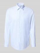 Regular fit zakelijk overhemd met kentkraag en borstzak