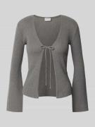 Gebreid jack met vetersluiting, model 'AYLIN'