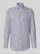 Regular fit zakelijk overhemd met kentkraag en borstzak