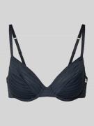 Beha met streepmotief