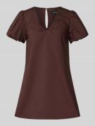 Cocktailjurk met V-hals