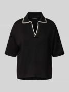 T-shirt met platte kraag en V-hals, model 'Soffice'