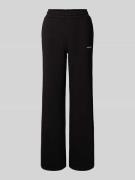 Wide fit sweatpants met logostitching, model 'Anni'