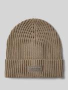 Gebreide muts met kasjmier en labelpatch