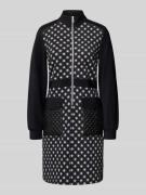 Knielange jurk met opstaande kraag