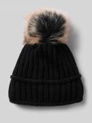 Gebreide muts met wol en pompon