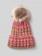 Gebreide muts met wol en pompon