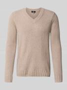 Gebreide pullover met V-hals, model 'UPO'