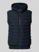 Regular fit bodywarmer met afneembare capuchon