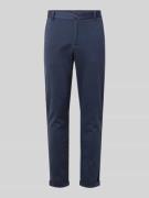 Korte stoffen broek met Franse steekzakken