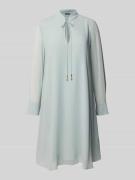 Knielange jurk met opstaande kraag, model 'Delilah'