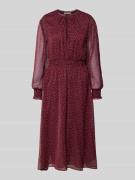 Getailleerde vrijetijdsjurk met diepe V-hals, model 'MARIETTE'