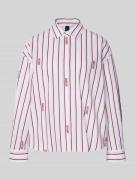 Overhemdblouse met blinde knoopsluiting