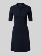 Getailleerde mini-jurk van fijnrib