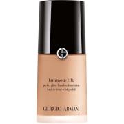 Giorgio Armani Luminous Silk Foundation 5.5 Medium, Peach