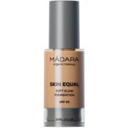 Mádara Skin Equal Foundation SPF20 #40 Sand