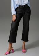 Aniston CASUAL 7/8 jeans met iets gerafelde voetzoom