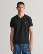 NU 25% KORTING: Gant T-shirt SLIM SHIELD V-NECK T-SHIRT met een klein ...